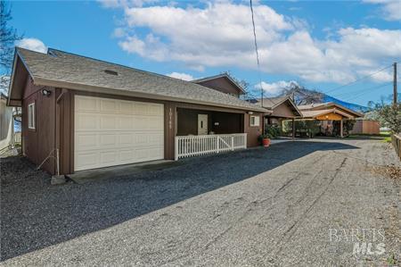 Detail Gallery Image 35 of 61 For 10165 Lakeshore Dr, Clearlake,  CA 95422 - 4 Beds | 3 Baths