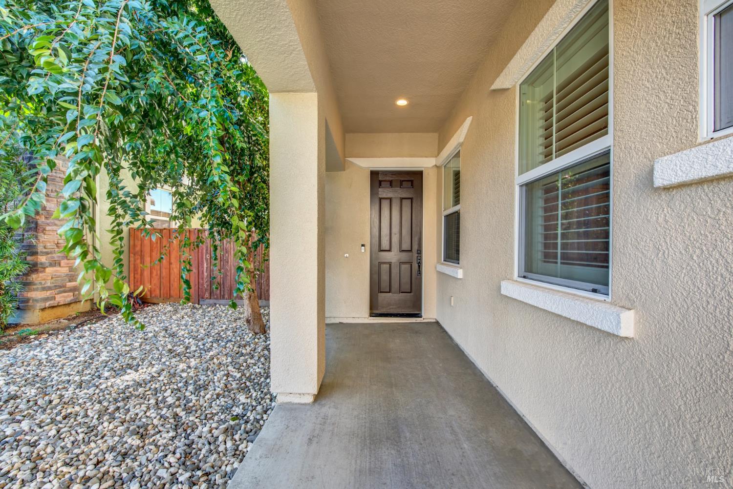 Detail Gallery Image 5 of 71 For 3007 Norwich Ct, Vacaville,  CA 95687 - 3 Beds | 2 Baths