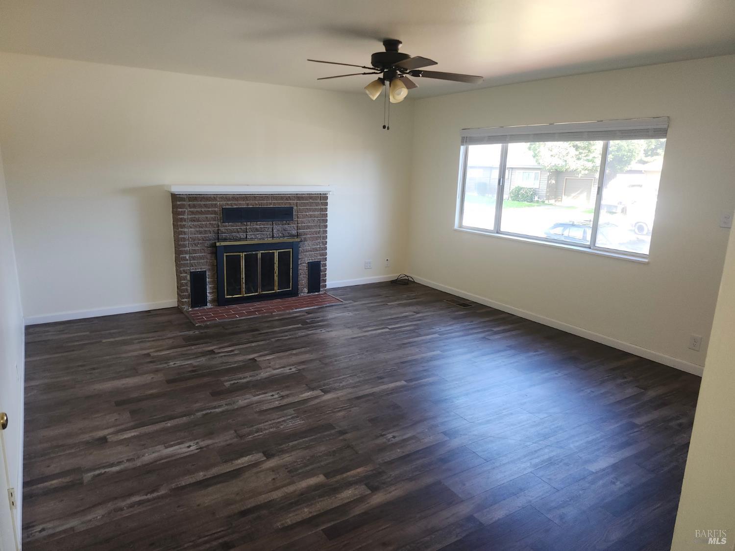 Detail Gallery Image 2 of 13 For 1338 Rose Ave, Ukiah,  CA 95482 - 3 Beds | 2 Baths