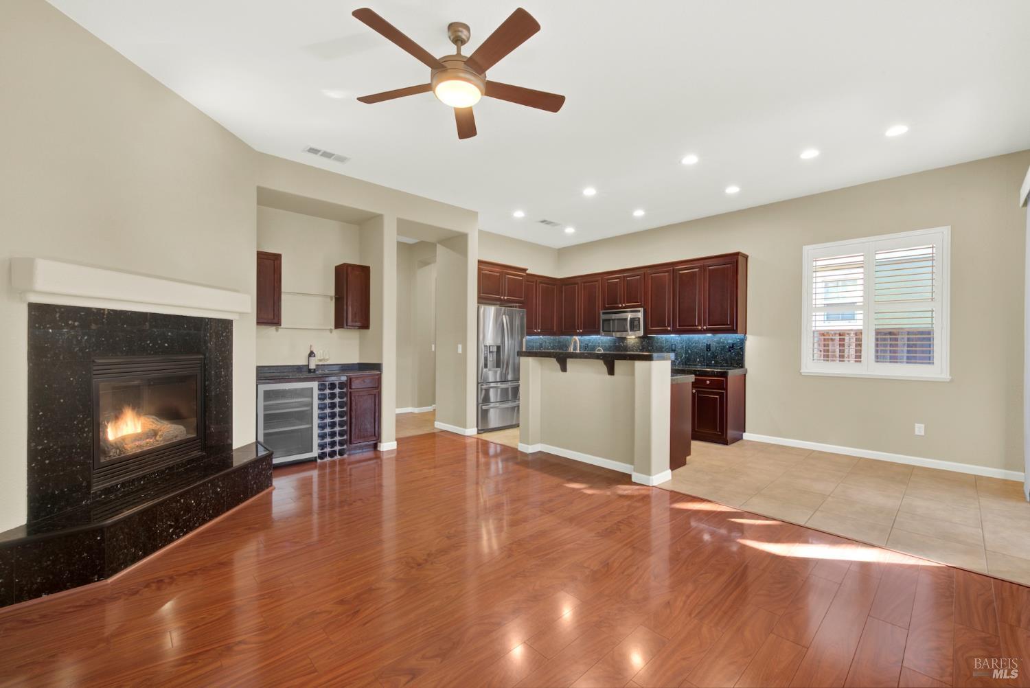 Detail Gallery Image 13 of 71 For 3007 Norwich Ct, Vacaville,  CA 95687 - 3 Beds | 2 Baths