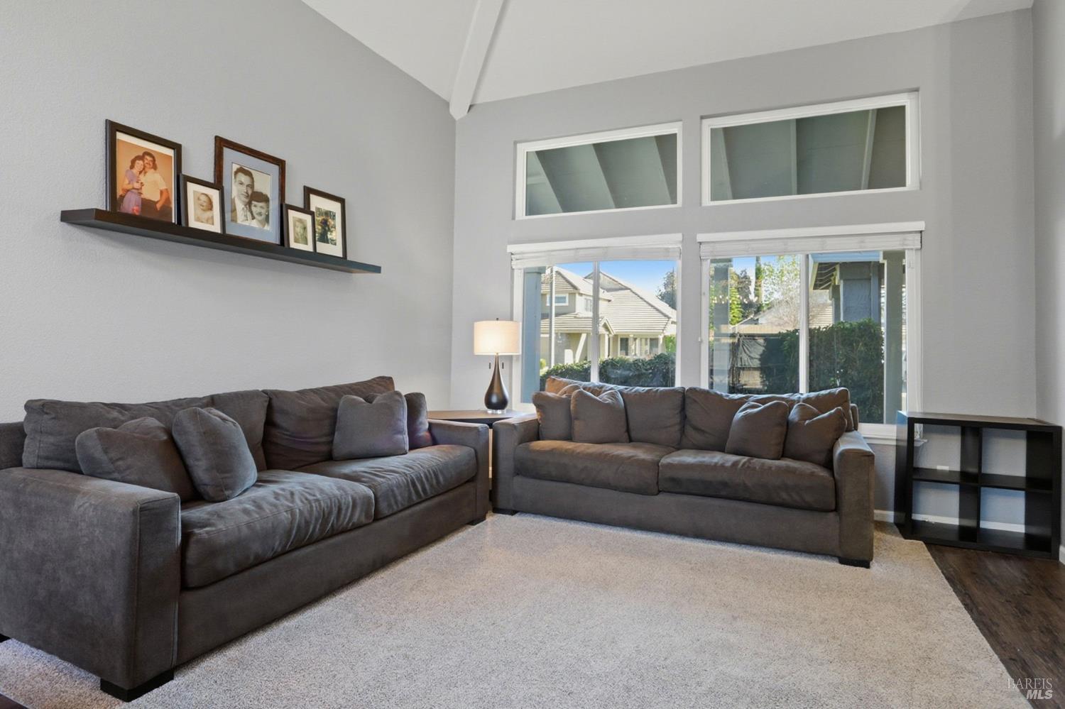 Detail Gallery Image 6 of 52 For 708 Owl Dr, Vacaville,  CA 95687 - 4 Beds | 3 Baths