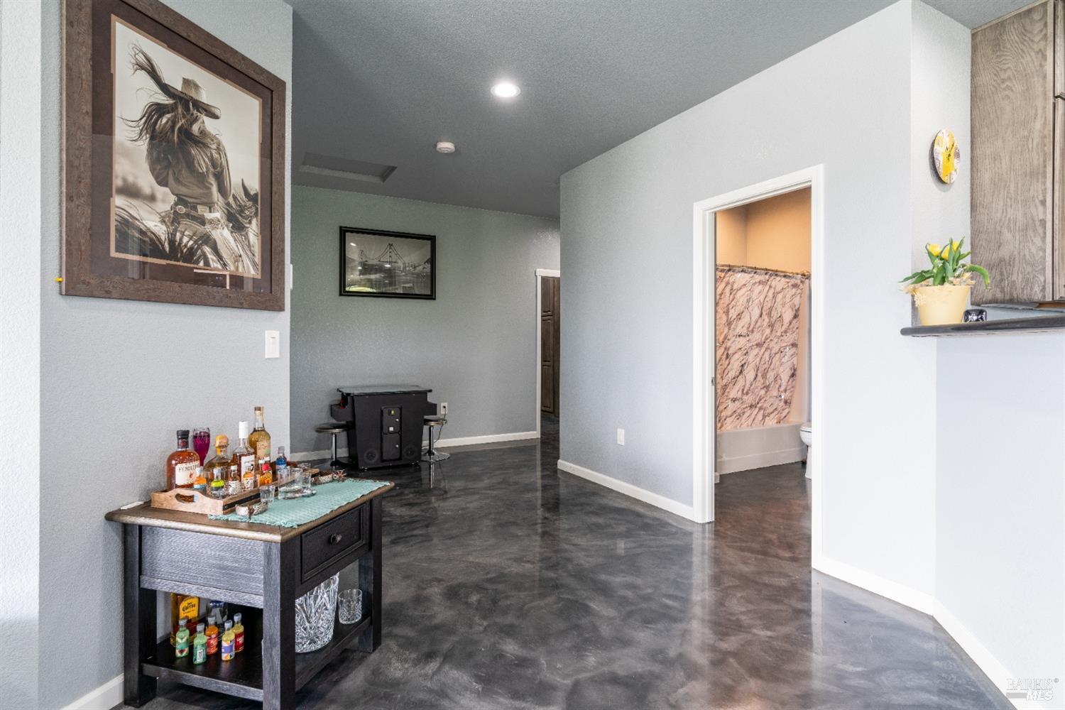 Detail Gallery Image 73 of 91 For 5510 Parducci Rd, Ukiah,  CA 95482 - 3 Beds | 3 Baths