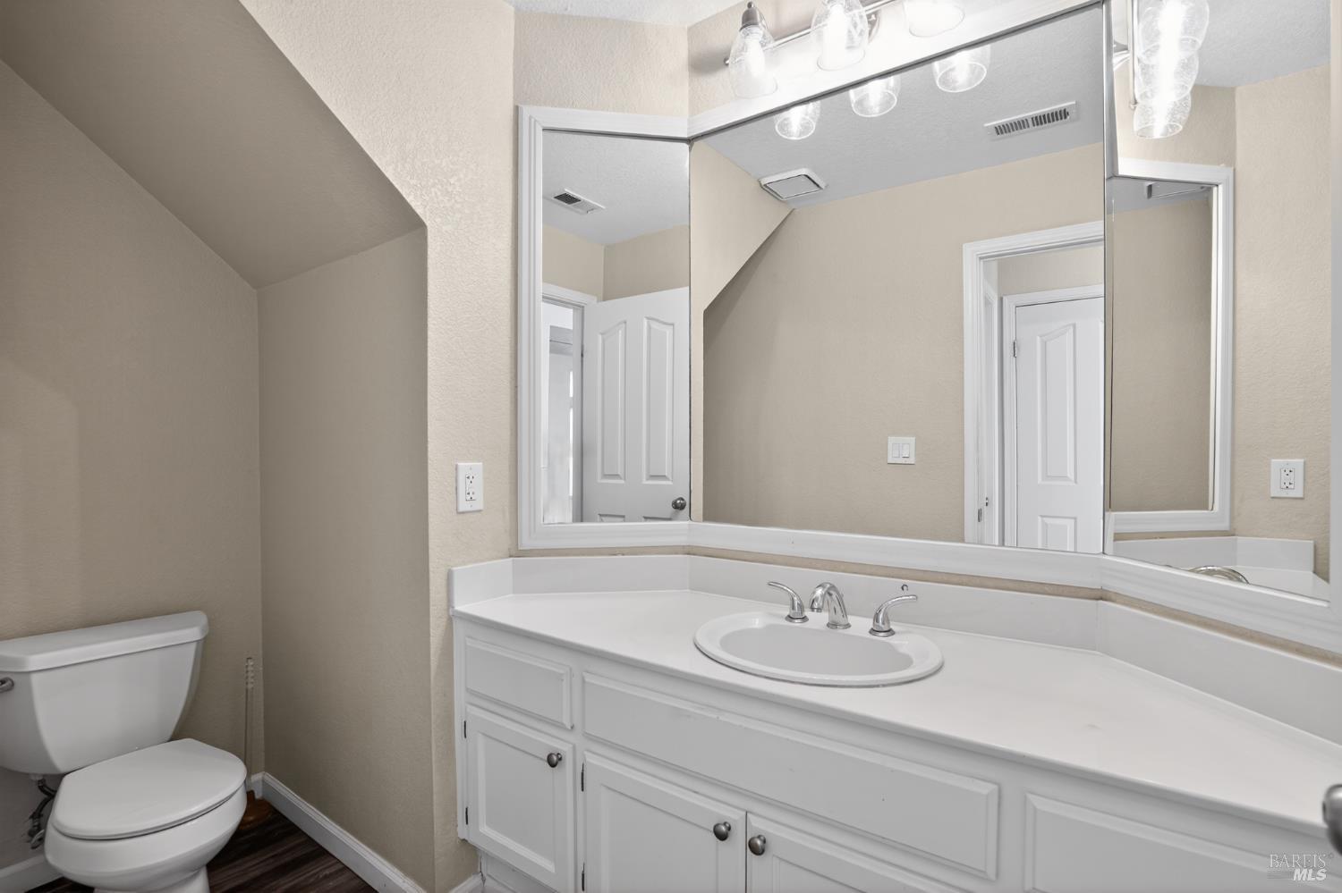 Detail Gallery Image 21 of 30 For 3537 Centennial Dr, Antioch,  CA 94509 - 4 Beds | 2/1 Baths