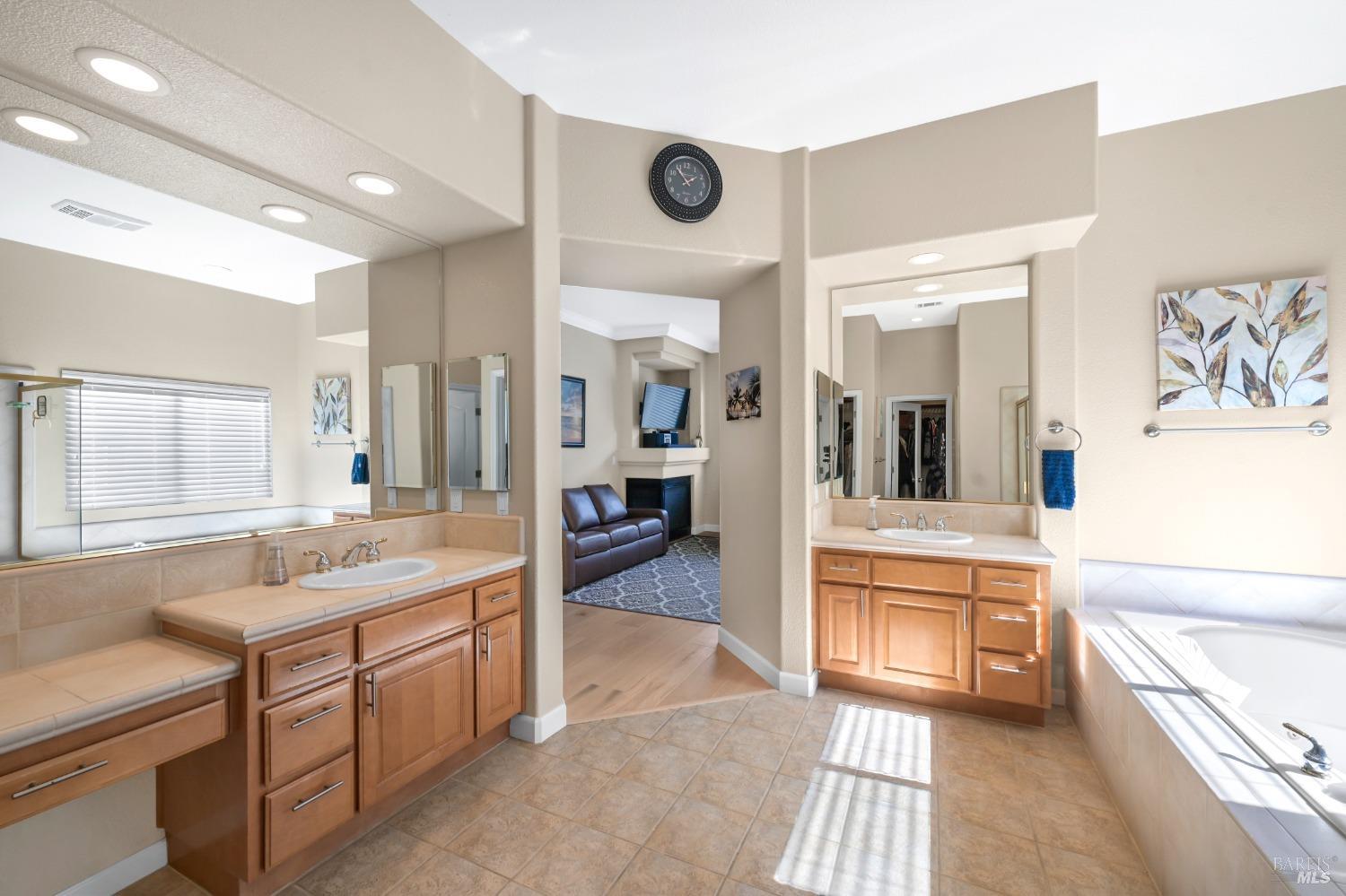 Detail Gallery Image 31 of 50 For 2664 Avocet Ln, Vallejo,  CA 94591 - 3 Beds | 2/1 Baths