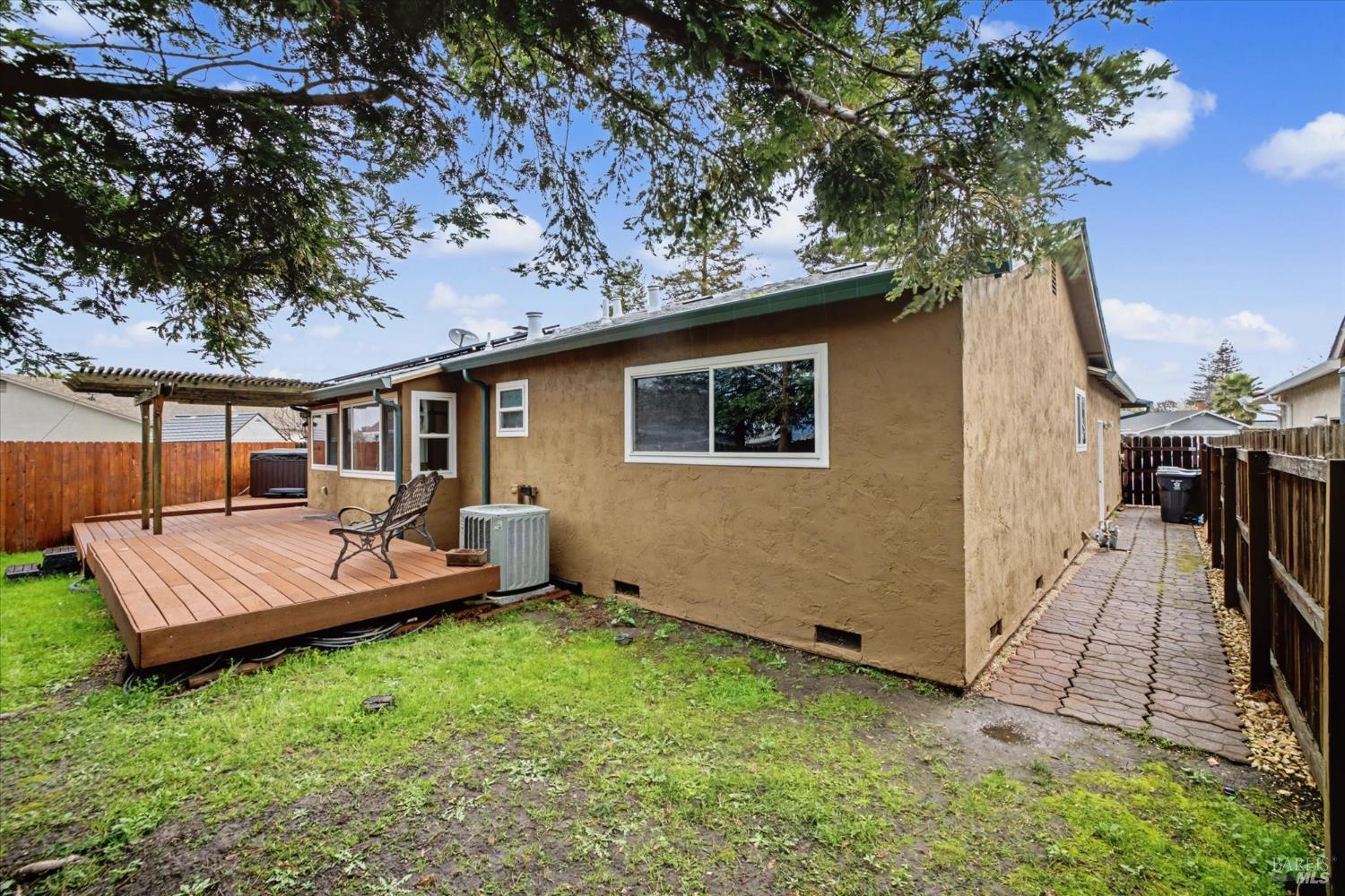 Detail Gallery Image 31 of 36 For 1213 Sprig Ct, Fairfield,  CA 94533 - 3 Beds | 2 Baths