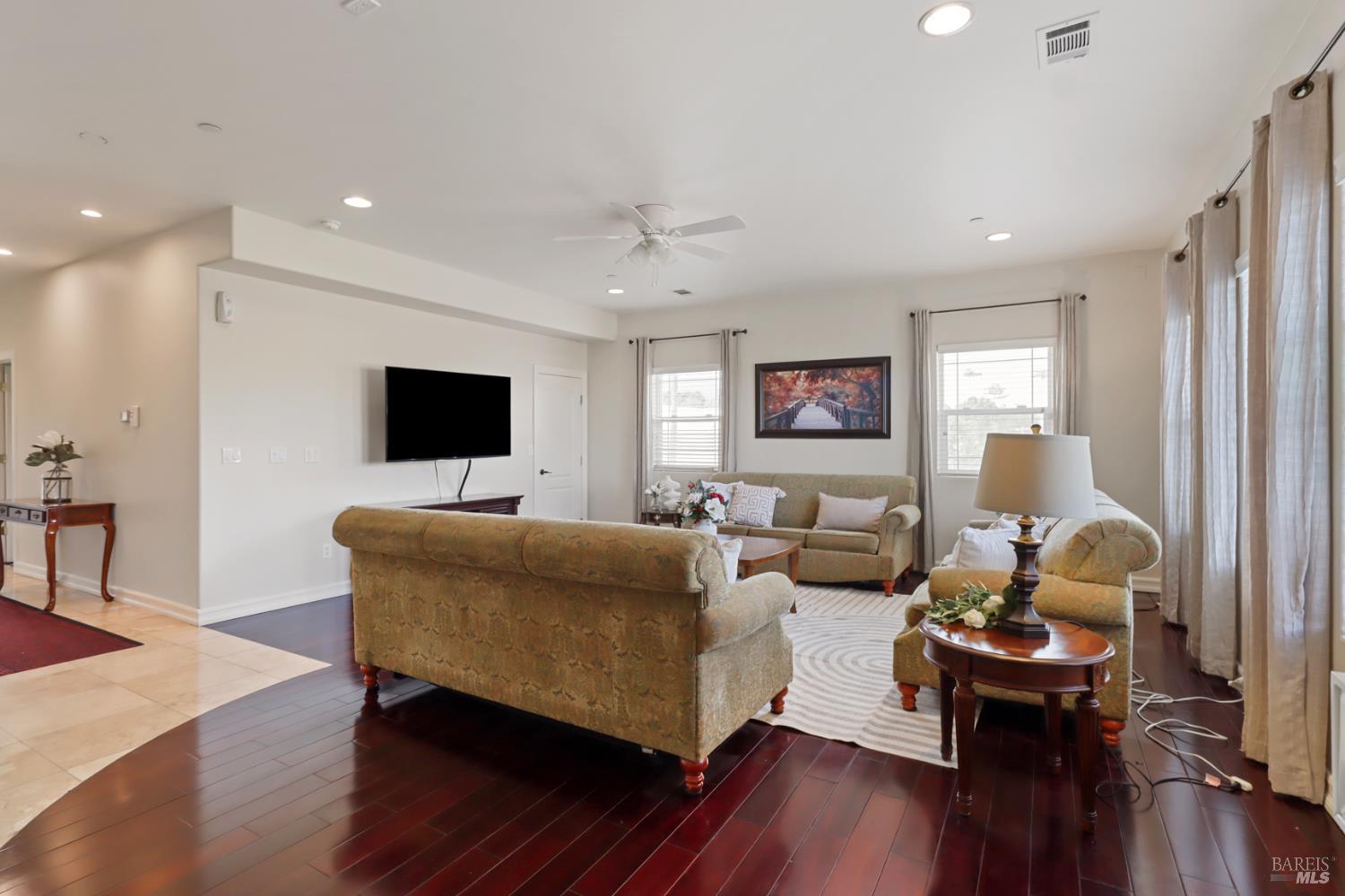 Detail Gallery Image 54 of 99 For 3945 Joslin Ln, Vacaville,  CA 95688 - 6 Beds | 5/4 Baths