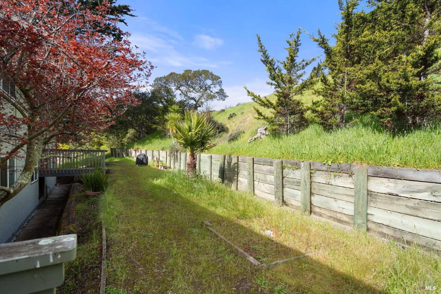 Detail Gallery Image 5 of 15 For 715 Drake Ave, Sausalito,  CA 94965 - 2 Beds | 1 Baths