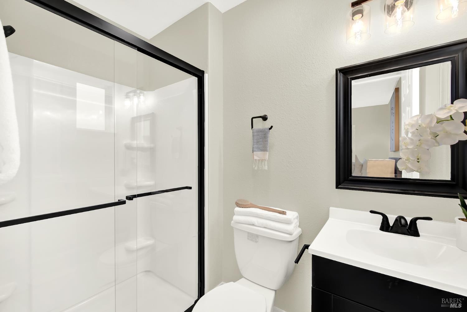 Detail Gallery Image 24 of 37 For 880 Trysail Ct, Vacaville,  CA 95687 - 4 Beds | 2 Baths