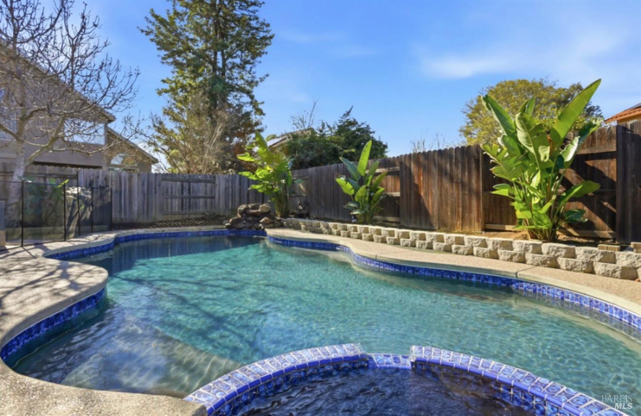 Detail Gallery Image 40 of 52 For 708 Owl Dr, Vacaville,  CA 95687 - 4 Beds | 3 Baths