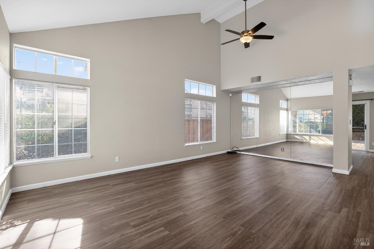 Detail Gallery Image 3 of 30 For 3537 Centennial Dr, Antioch,  CA 94509 - 4 Beds | 2/1 Baths