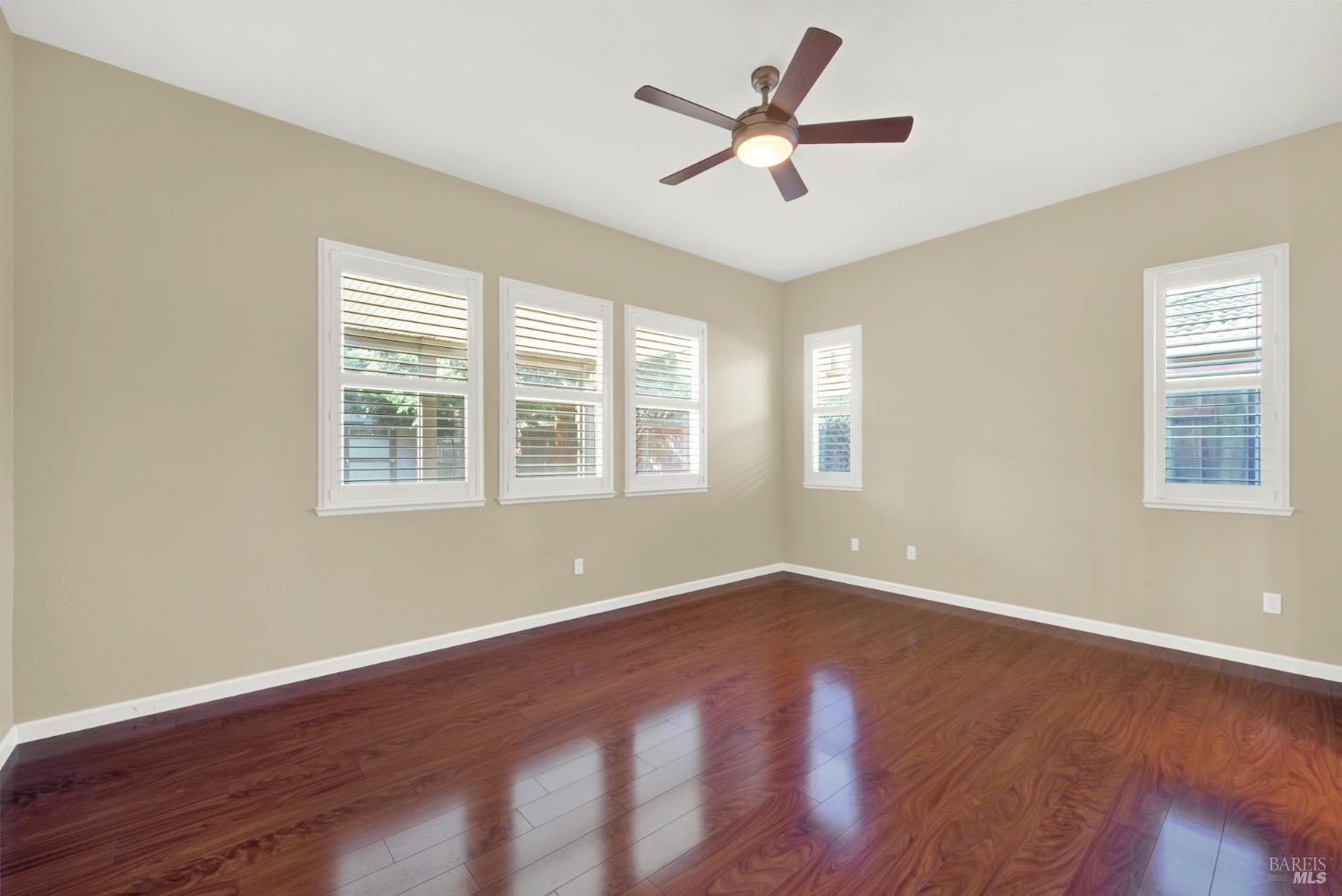 Detail Gallery Image 34 of 71 For 3007 Norwich Ct, Vacaville,  CA 95687 - 3 Beds | 2 Baths