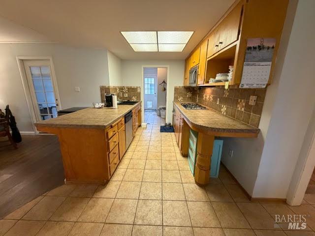 Detail Gallery Image 9 of 39 For 411 S 2nd St, Rio Vista,  CA 94571 - 3 Beds | 2/1 Baths