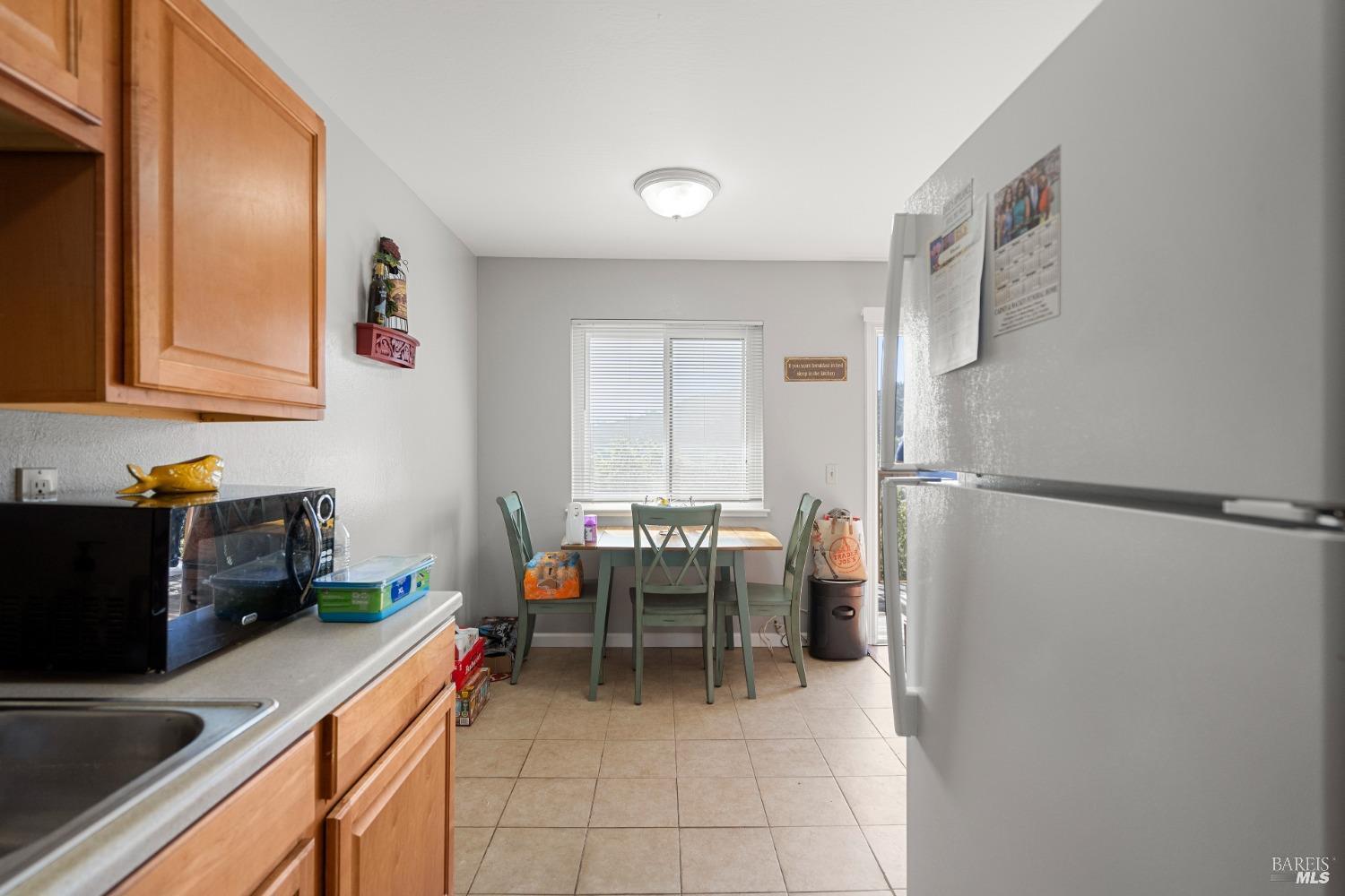 Detail Gallery Image 9 of 15 For 715 Drake Ave, Sausalito,  CA 94965 - 2 Beds | 1 Baths