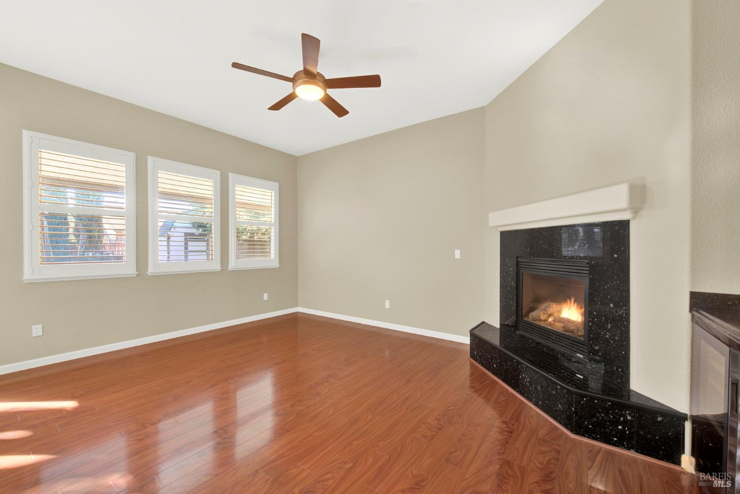 Detail Gallery Image 11 of 71 For 3007 Norwich Ct, Vacaville,  CA 95687 - 3 Beds | 2 Baths