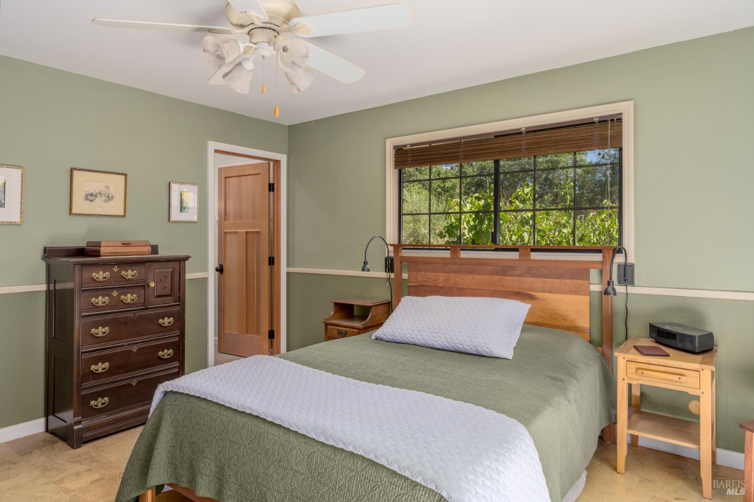 Detail Gallery Image 23 of 62 For 14856 Chalk Hill Rd, Healdsburg,  CA 95448 - 3 Beds | 2/1 Baths