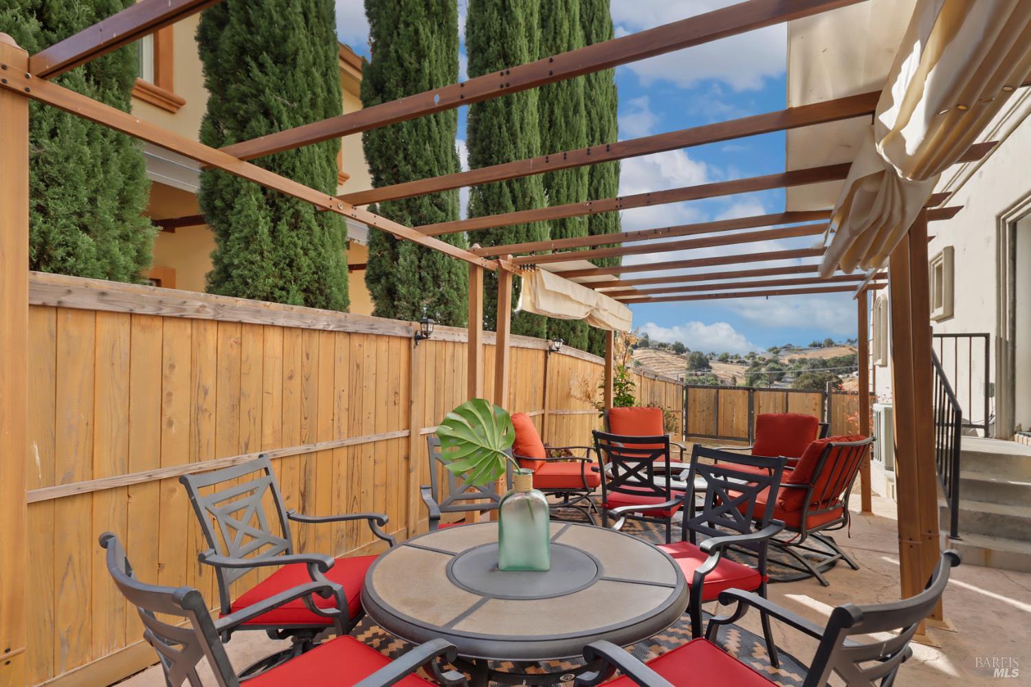 Detail Gallery Image 38 of 99 For 3945 Joslin Ln, Vacaville,  CA 95688 - 6 Beds | 5/4 Baths