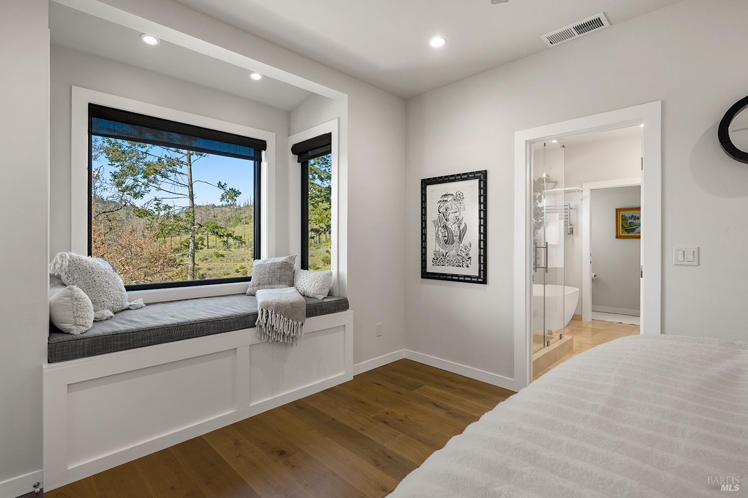 Detail Gallery Image 22 of 54 For 1750 Crystal Springs Ct, Santa Rosa,  CA 95404 - 3 Beds | 2 Baths