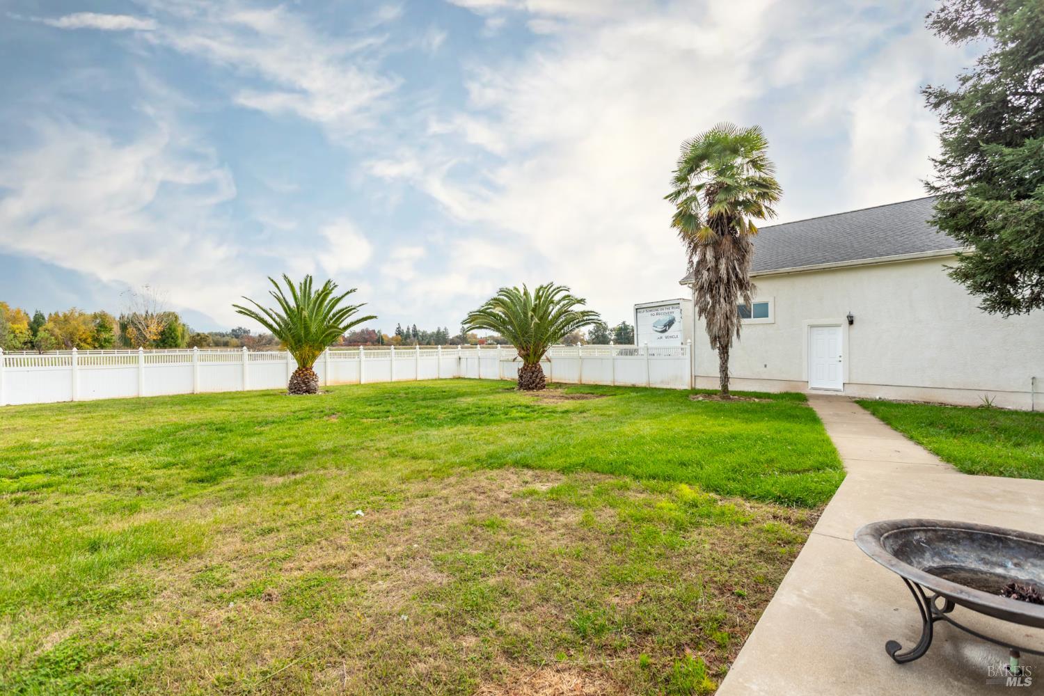 Detail Gallery Image 46 of 58 For 7605 Churn Creek Rd, Redding,  CA 96002 - 5 Beds | 2/1 Baths