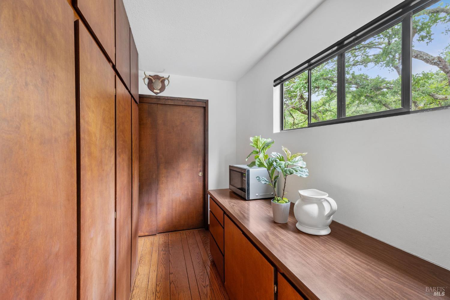 Detail Gallery Image 21 of 64 For 2231 1st Ave, Napa,  CA 94558 - 4 Beds | 3/1 Baths