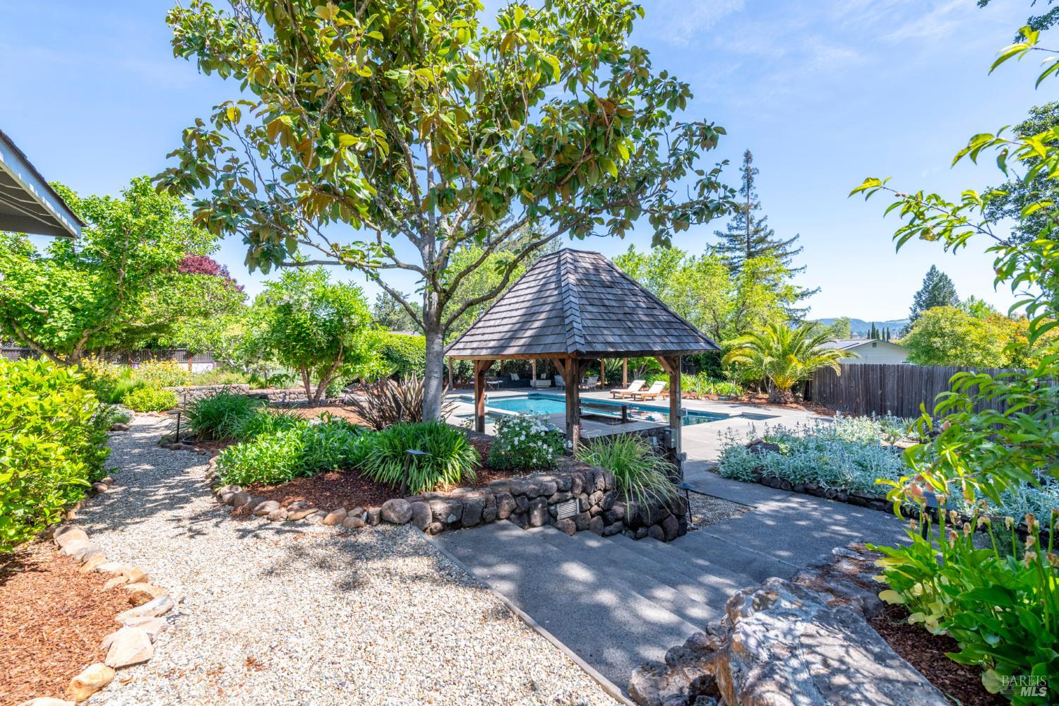 Detail Gallery Image 55 of 65 For 2501 Pinot Way, Saint Helena,  CA 94574 - 5 Beds | 3/1 Baths