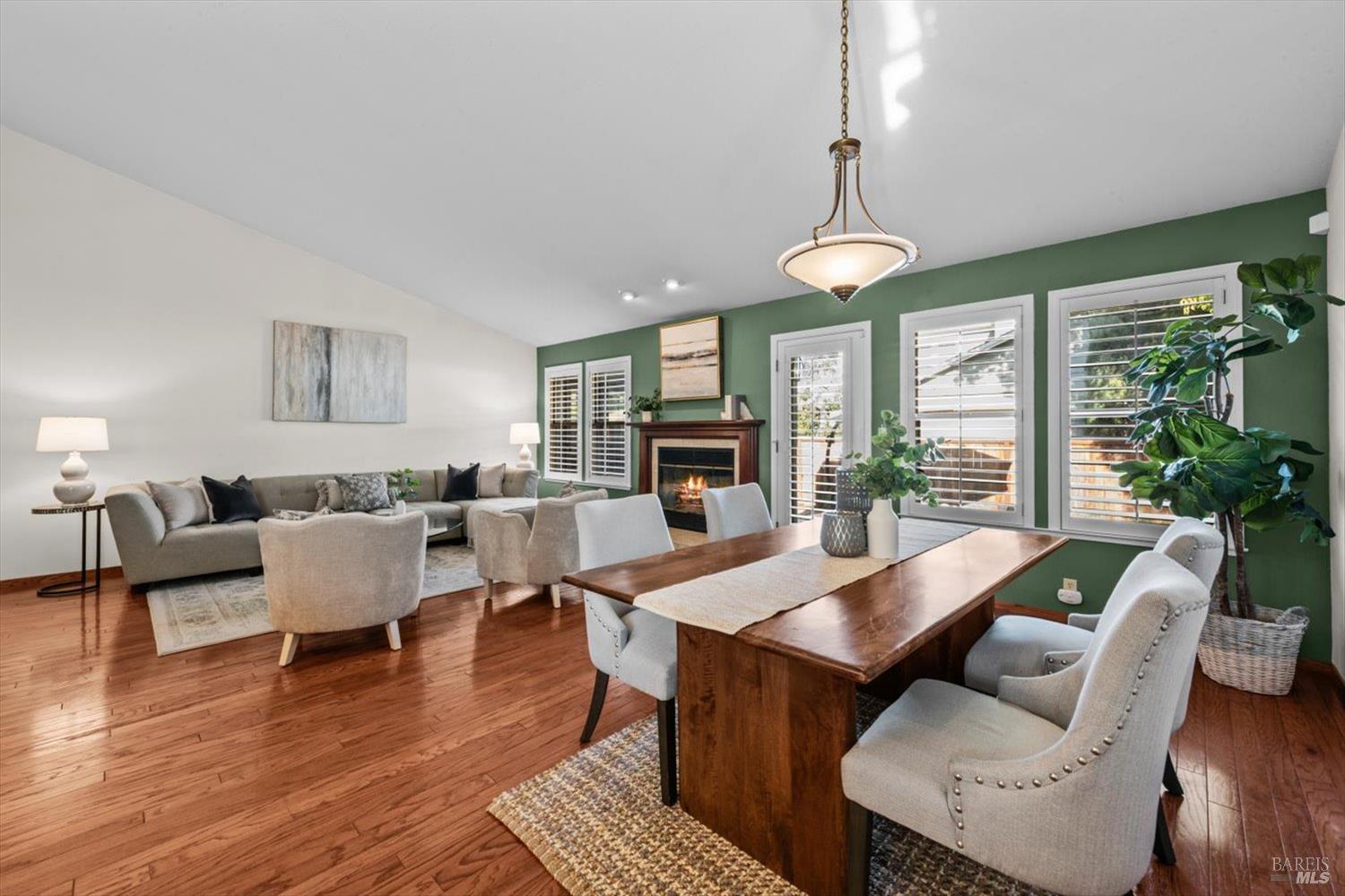 Detail Gallery Image 17 of 44 For 2004 Oak Cir, Yountville,  CA 94599 - 3 Beds | 2 Baths