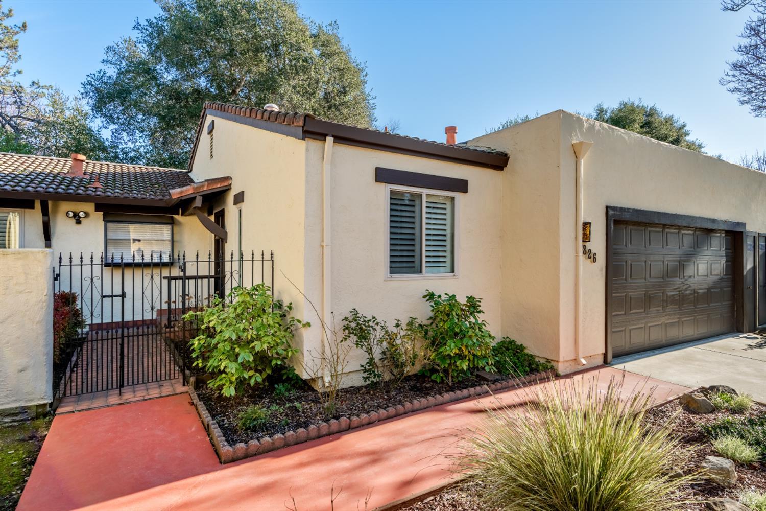 Detail Gallery Image 34 of 38 For 826 Adobe Dr, Santa Rosa,  CA 95404 - 3 Beds | 2 Baths