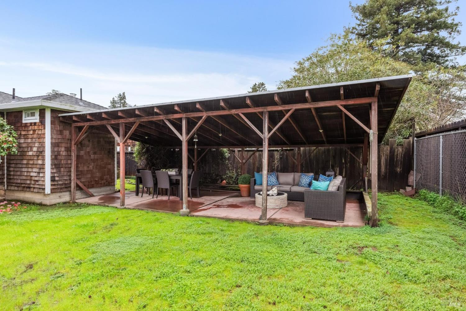 Detail Gallery Image 51 of 55 For 1128 Elm Dr, Novato,  CA 94945 - 2 Beds | 2 Baths