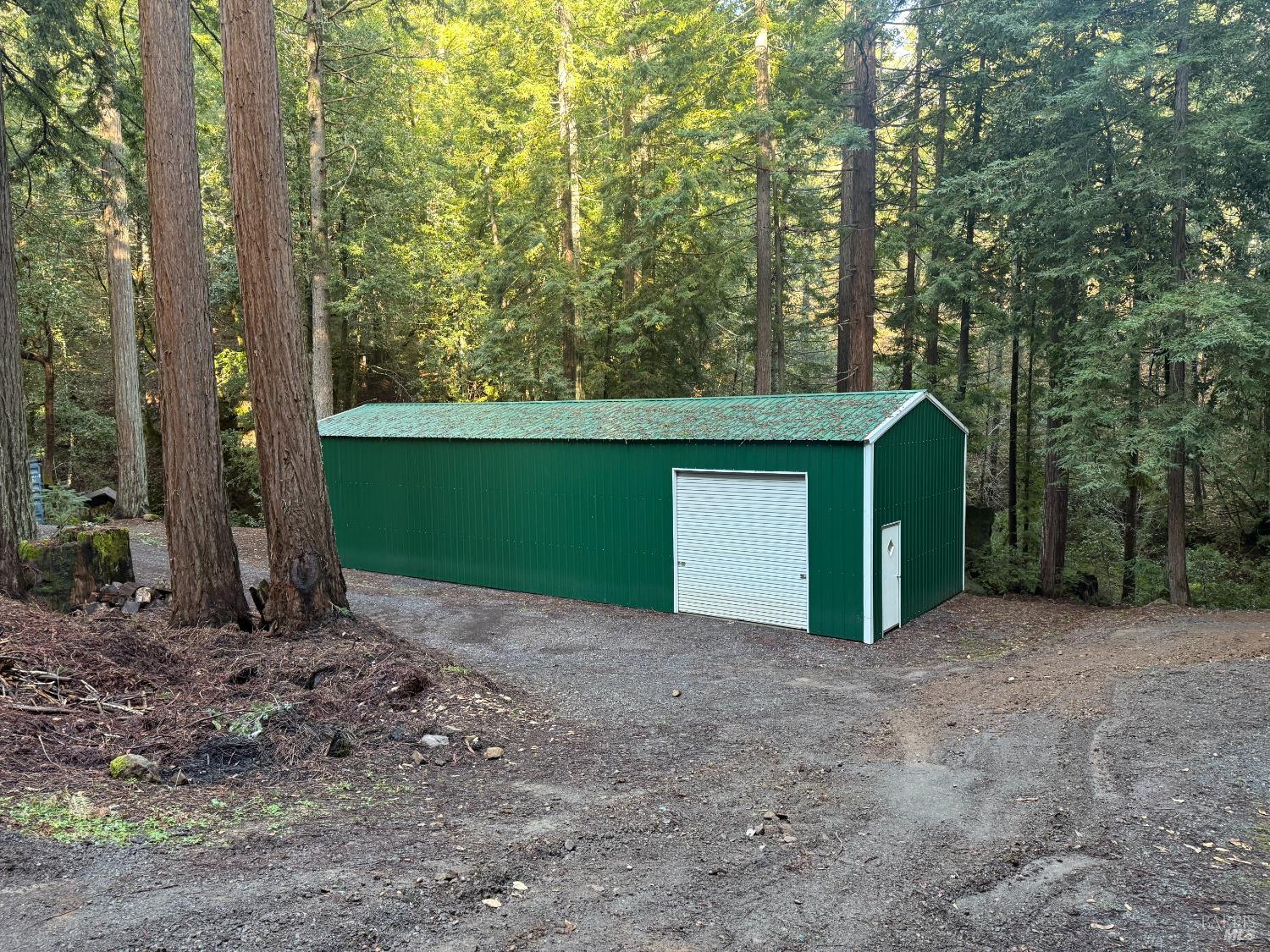 Detail Gallery Image 15 of 35 For 17001 Walker Lake Rd, Willits,  CA 95490 - 3 Beds | 2 Baths