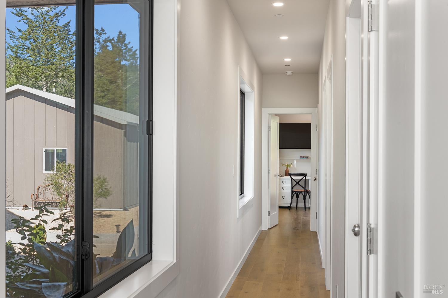 Detail Gallery Image 30 of 54 For 1750 Crystal Springs Ct, Santa Rosa,  CA 95404 - 3 Beds | 2 Baths