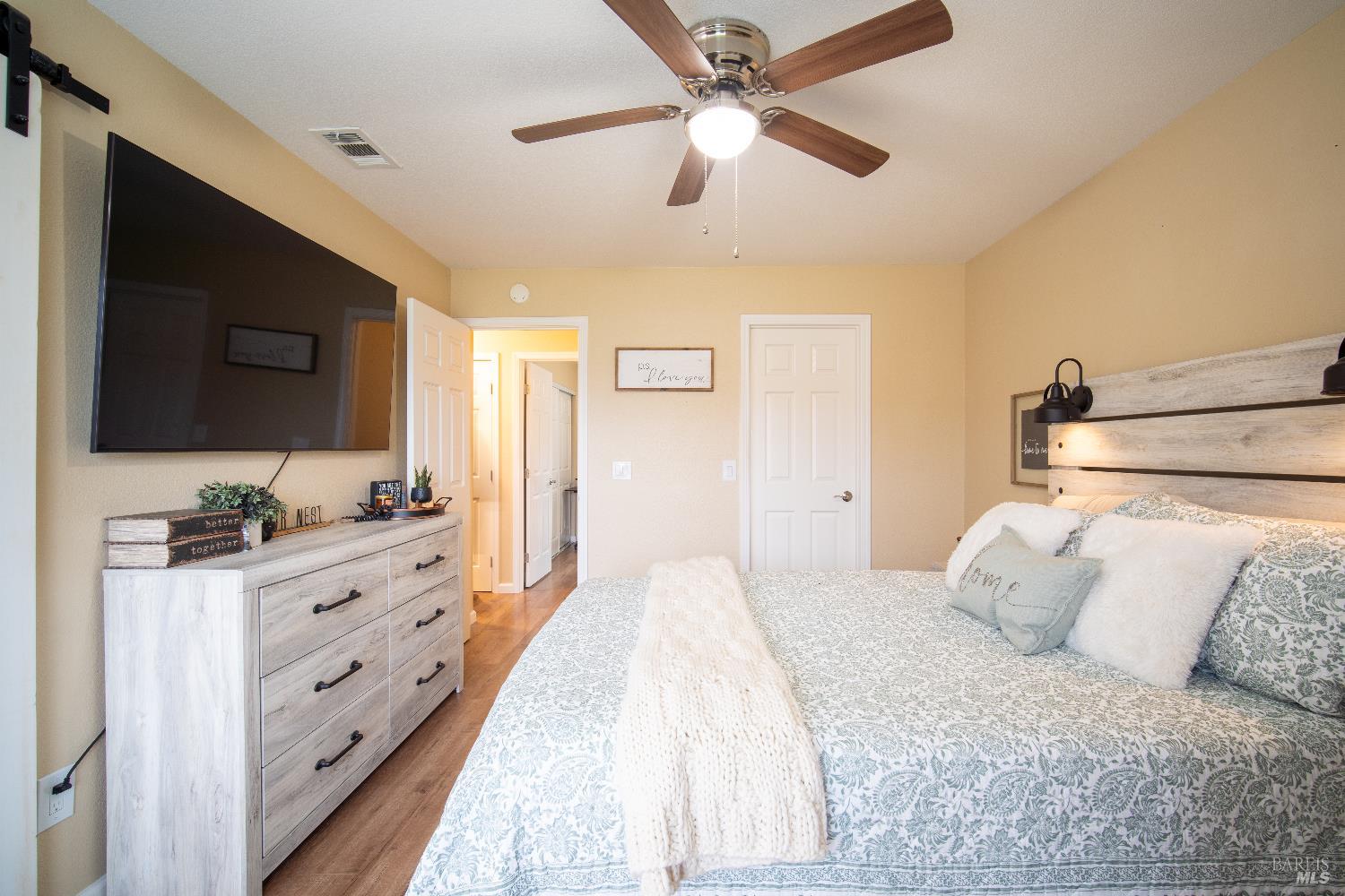 Detail Gallery Image 28 of 49 For 1243 Eleanor Ave, Rohnert Park,  CA 94928 - 3 Beds | 2 Baths