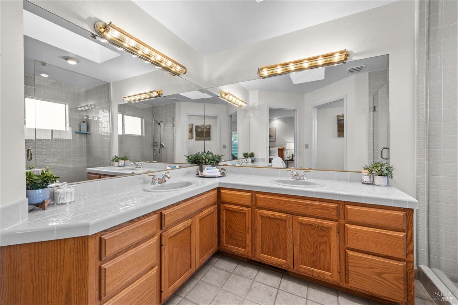 Detail Gallery Image 28 of 44 For 2004 Oak Cir, Yountville,  CA 94599 - 3 Beds | 2 Baths