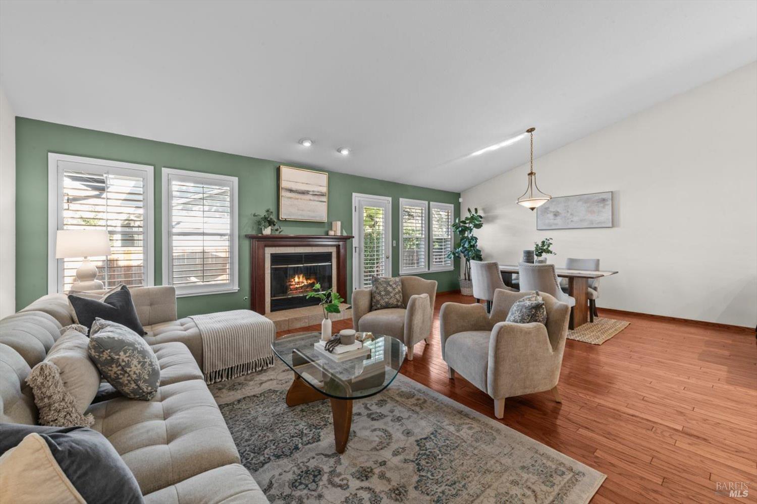 Detail Gallery Image 16 of 44 For 2004 Oak Cir, Yountville,  CA 94599 - 3 Beds | 2 Baths