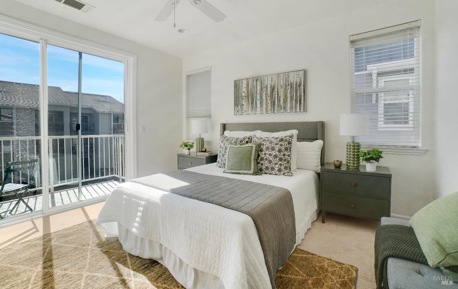 Detail Gallery Image 13 of 30 For 113 Firefly Ln, Napa,  CA 94558 - 3 Beds | 3/1 Baths