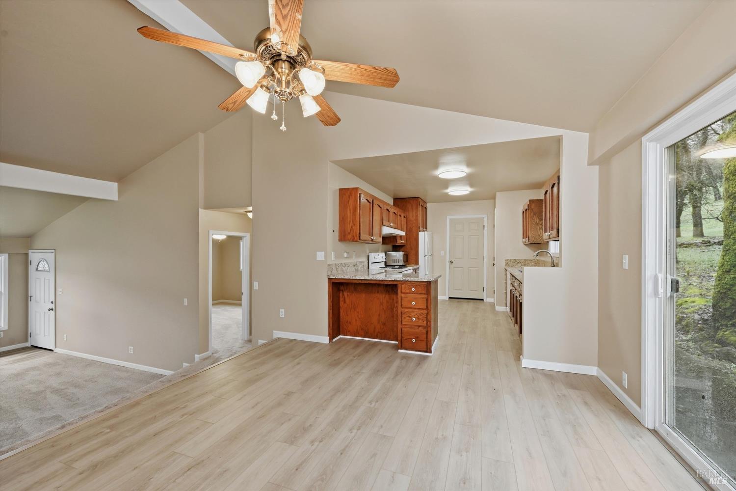 Detail Gallery Image 8 of 37 For 19474 Donkey Hill Rd, Hidden Valley Lake,  CA 95467 - 3 Beds | 2 Baths