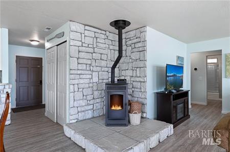 Detail Gallery Image 15 of 49 For 4045 Mesa Dr, Clearlake,  CA 95422 - 3 Beds | 1/1 Baths