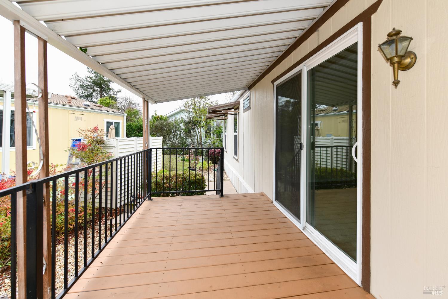 Detail Gallery Image 10 of 67 For 570 Sonoma Dr, Petaluma,  CA 94954 - 2 Beds | 2 Baths