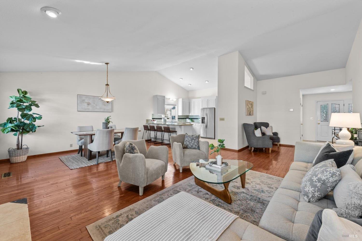 Detail Gallery Image 18 of 44 For 2004 Oak Cir, Yountville,  CA 94599 - 3 Beds | 2 Baths