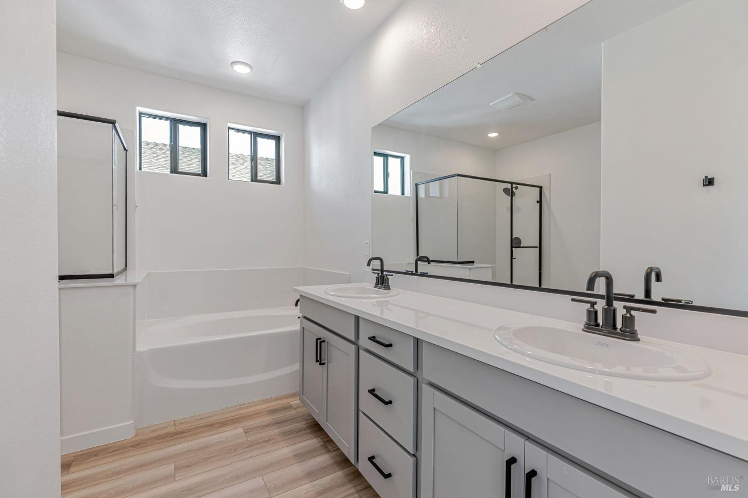 Detail Gallery Image 7 of 13 For 9013 Camino Colegio Rd, Rohnert Park,  CA 94928 - 4 Beds | 3 Baths