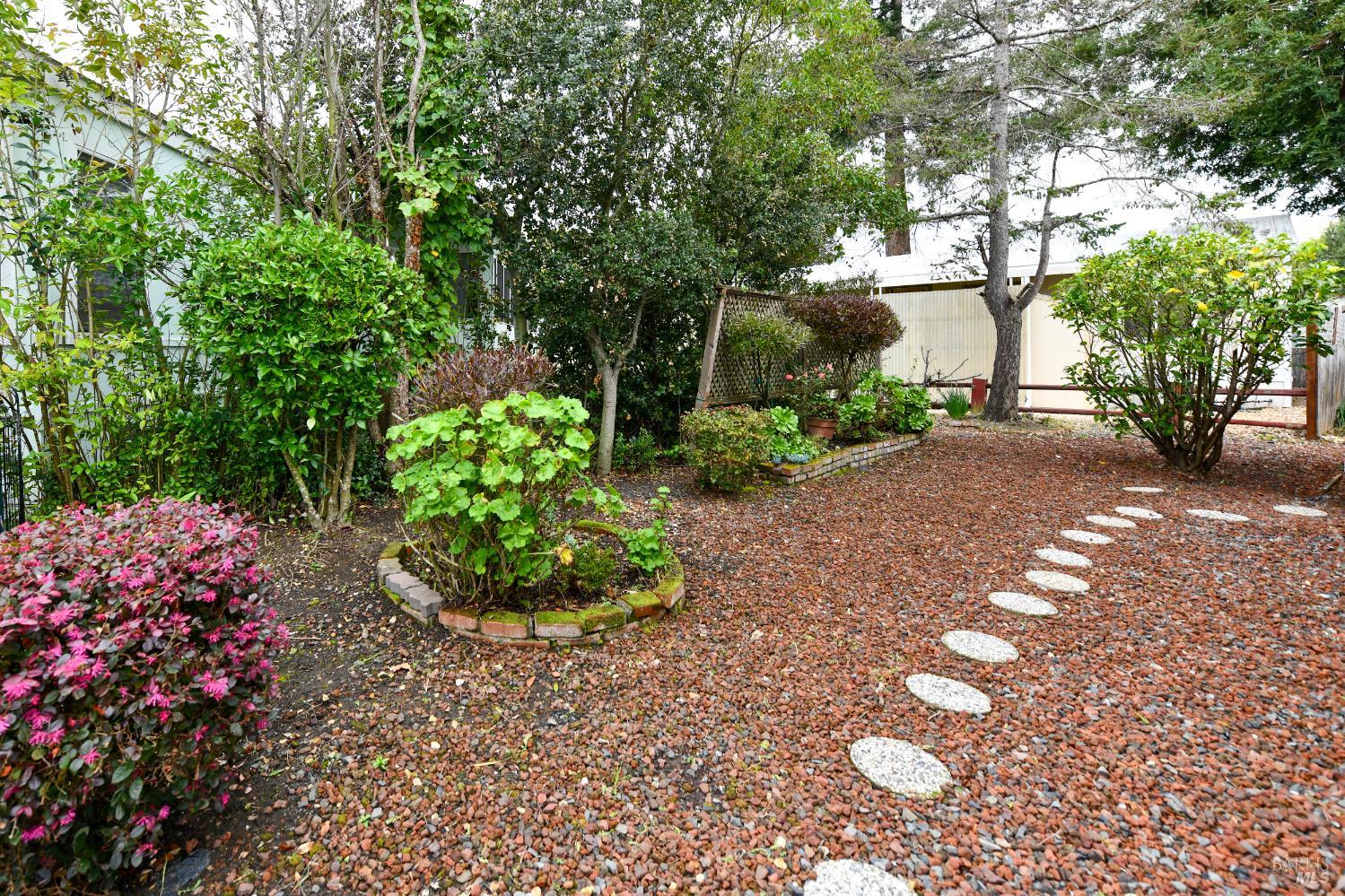 Detail Gallery Image 52 of 67 For 570 Sonoma Dr, Petaluma,  CA 94954 - 2 Beds | 2 Baths