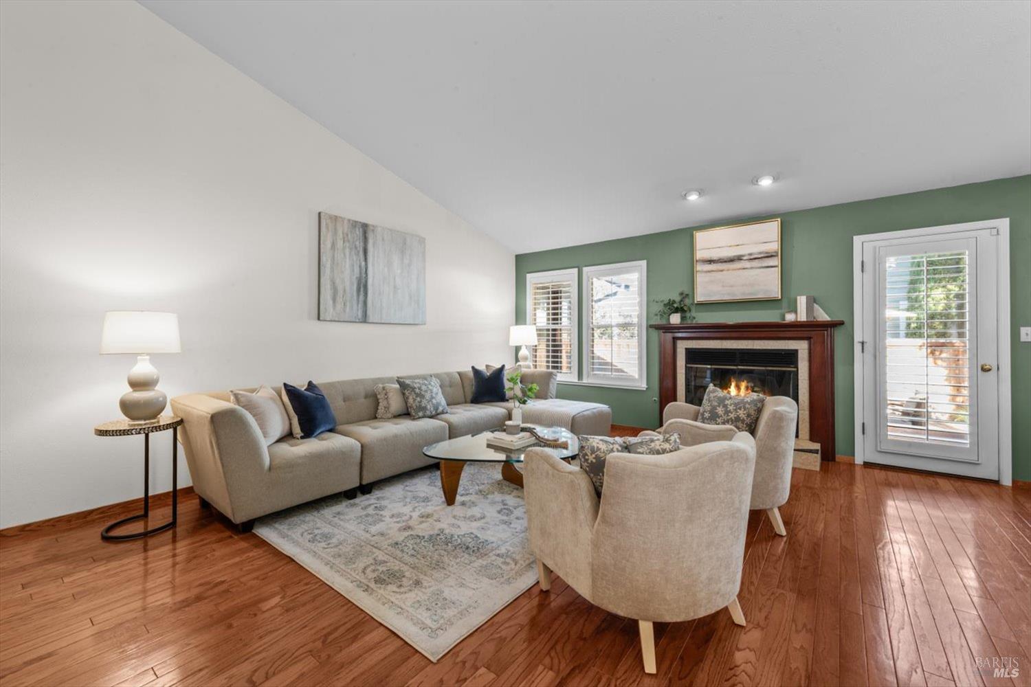 Detail Gallery Image 15 of 44 For 2004 Oak Cir, Yountville,  CA 94599 - 3 Beds | 2 Baths