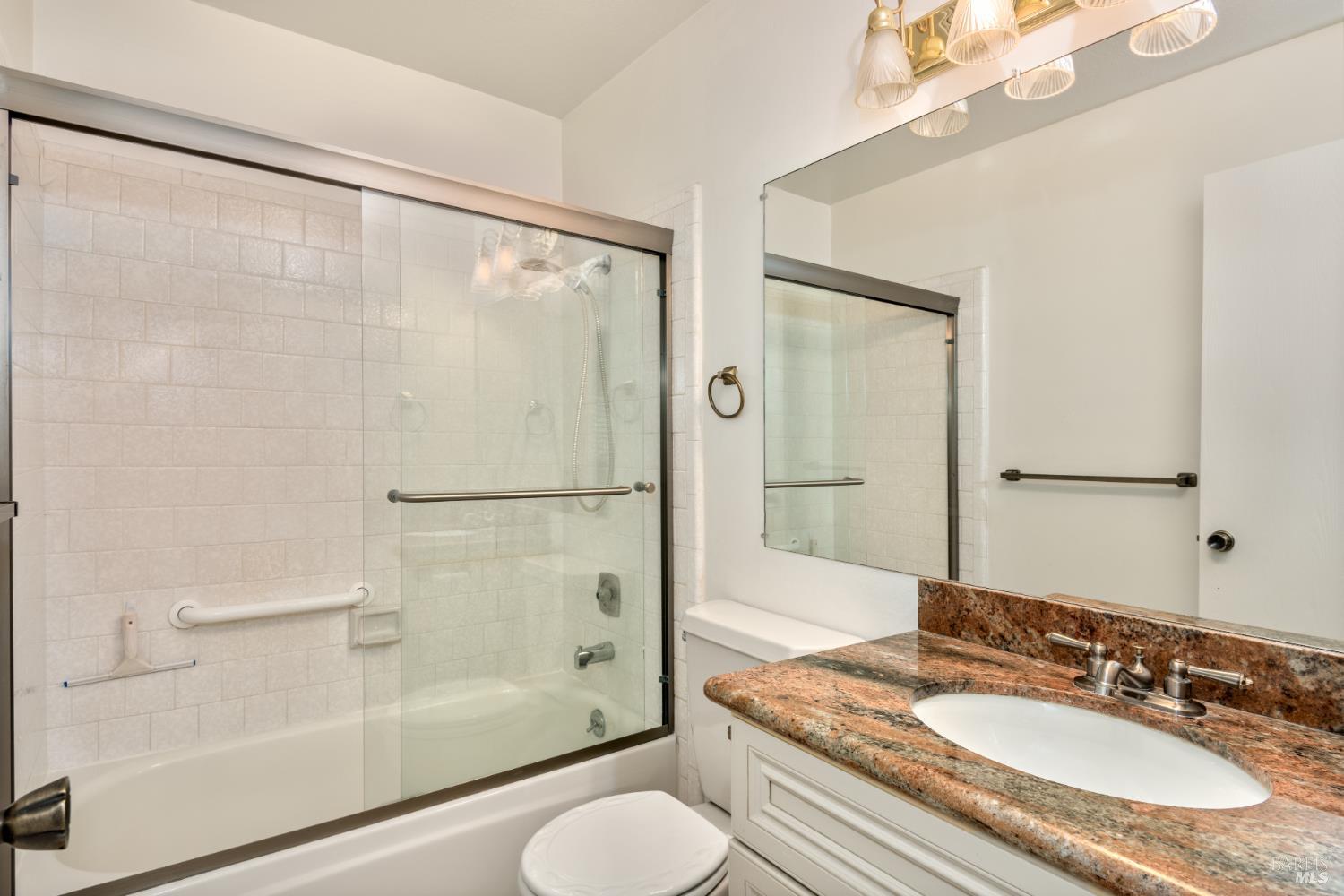 Detail Gallery Image 29 of 38 For 826 Adobe Dr, Santa Rosa,  CA 95404 - 3 Beds | 2 Baths