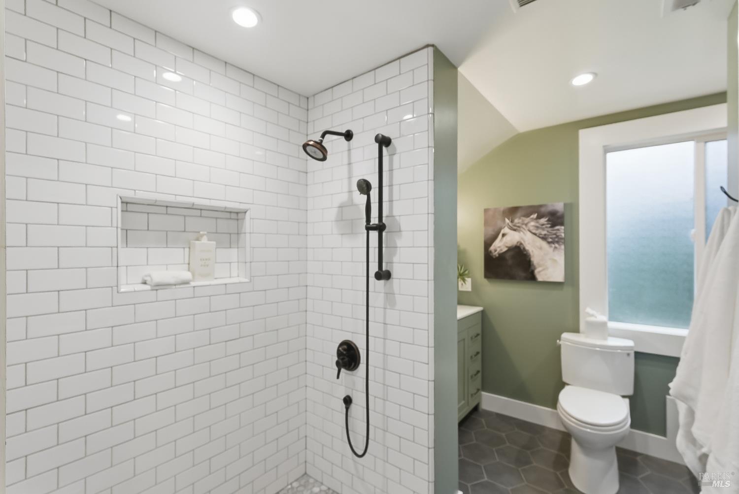 Detail Gallery Image 18 of 34 For 225 Berna Ave, Napa,  CA 94559 - 3 Beds | 2/1 Baths