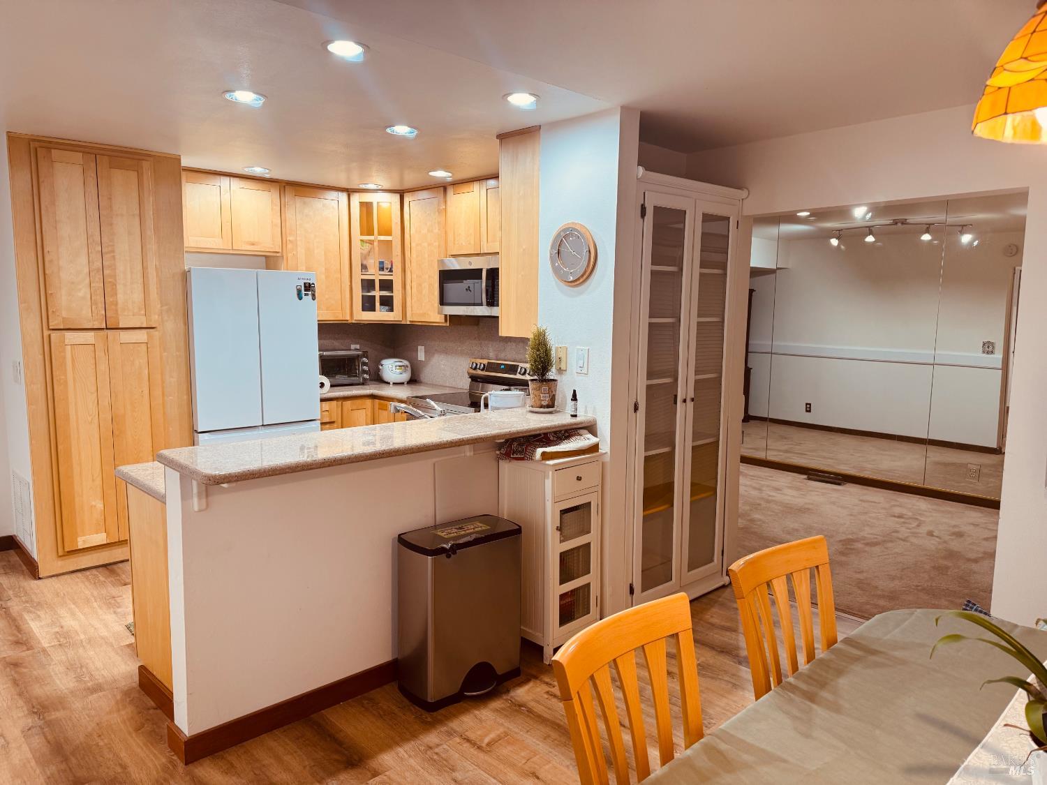 Detail Gallery Image 24 of 24 For 166 Professional Center Pkwy, San Rafael,  CA 94903 - 3 Beds | 2/1 Baths