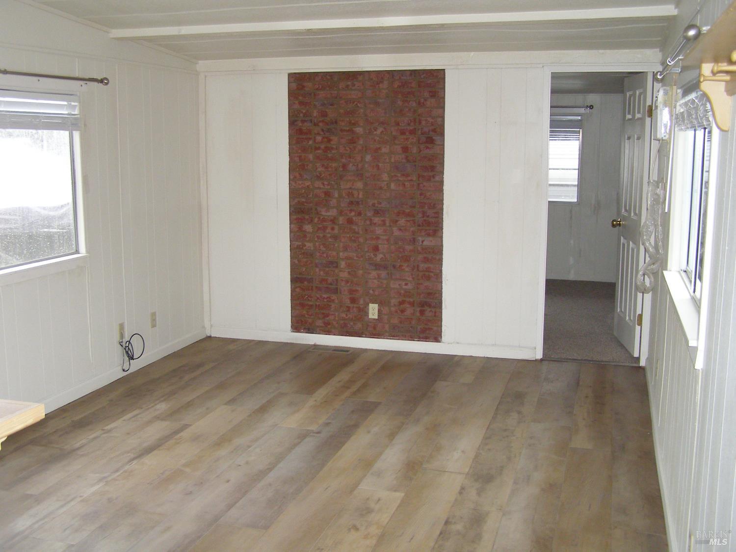 Detail Gallery Image 2 of 5 For 12204 Old Redwood Hwy #13,  Healdsburg,  CA 95448 - 2 Beds | 1/1 Baths