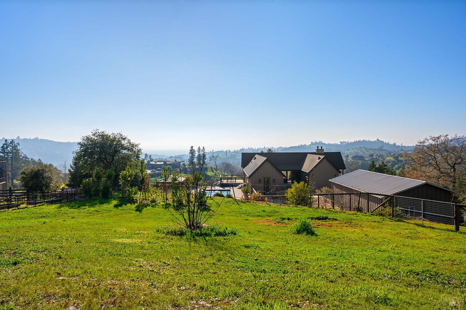 Detail Gallery Image 43 of 54 For 1750 Crystal Springs Ct, Santa Rosa,  CA 95404 - 3 Beds | 2 Baths