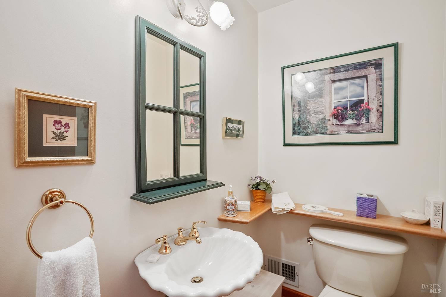 Detail Gallery Image 25 of 91 For 17650 High Rd, Sonoma,  CA 95476 - 3 Beds | 3/1 Baths