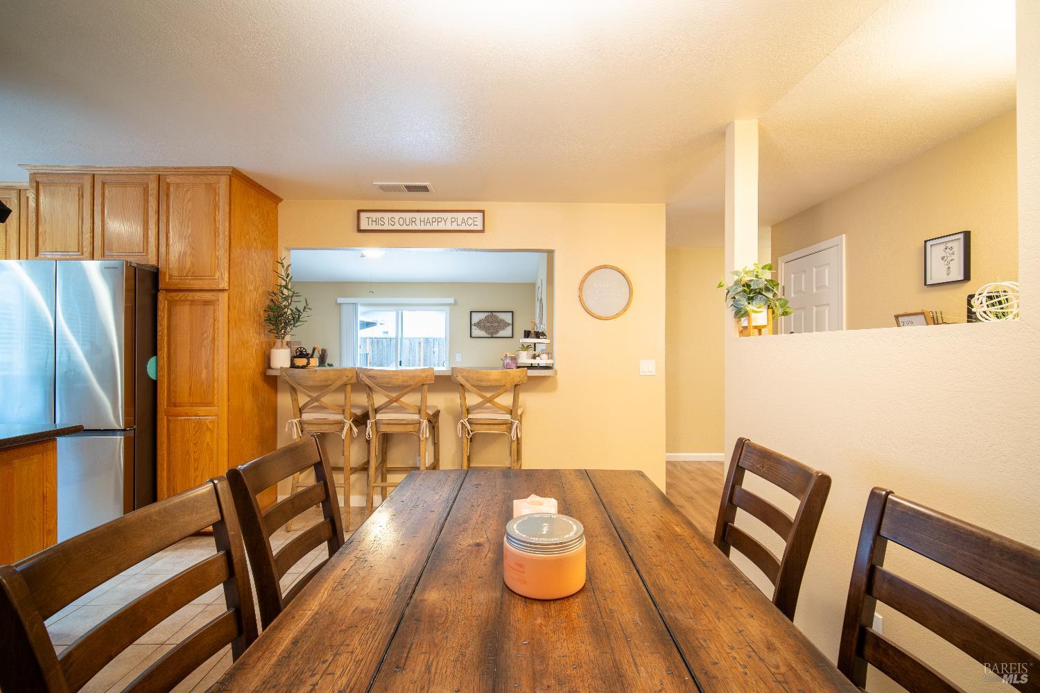 Detail Gallery Image 11 of 49 For 1243 Eleanor Ave, Rohnert Park,  CA 94928 - 3 Beds | 2 Baths