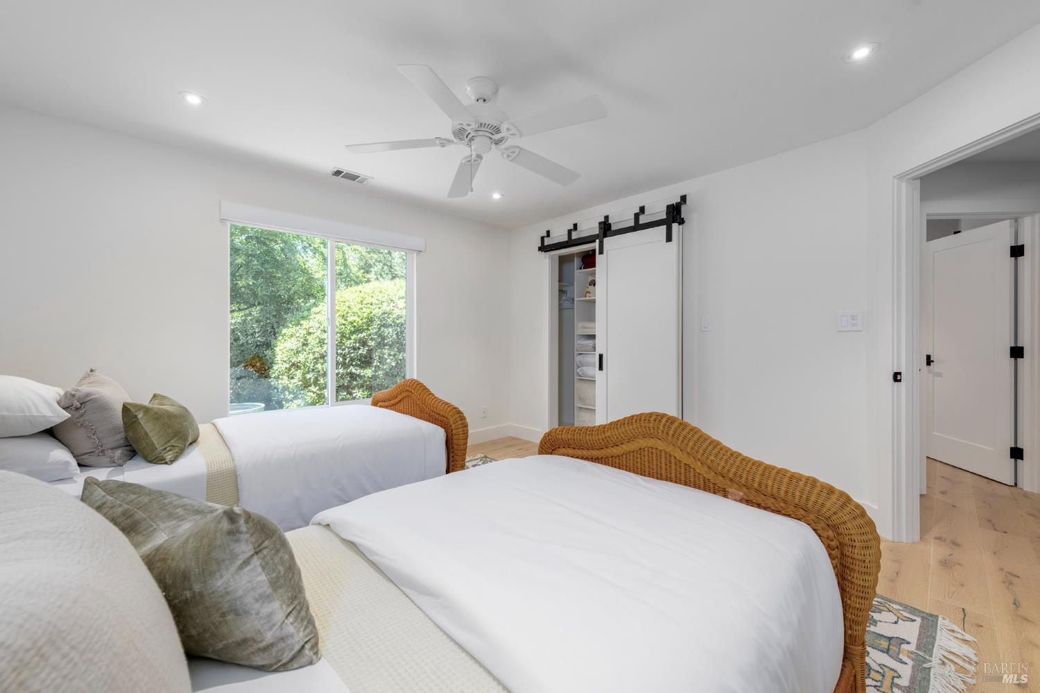 Detail Gallery Image 30 of 65 For 2501 Pinot Way, Saint Helena,  CA 94574 - 5 Beds | 3/1 Baths