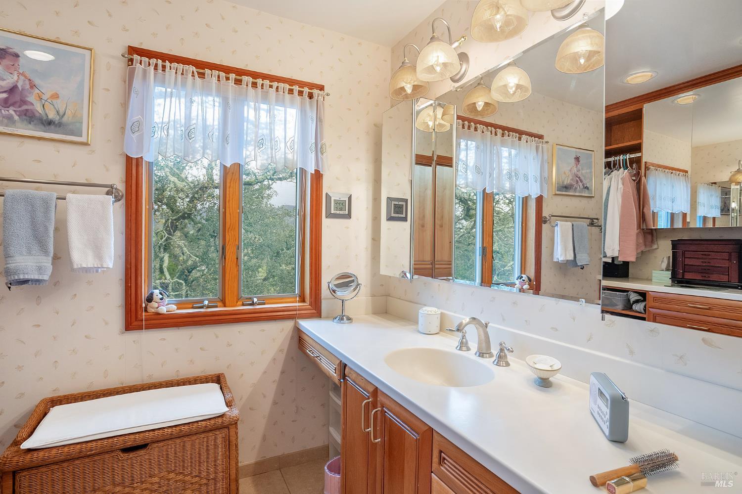 Detail Gallery Image 35 of 91 For 17650 High Rd, Sonoma,  CA 95476 - 3 Beds | 3/1 Baths