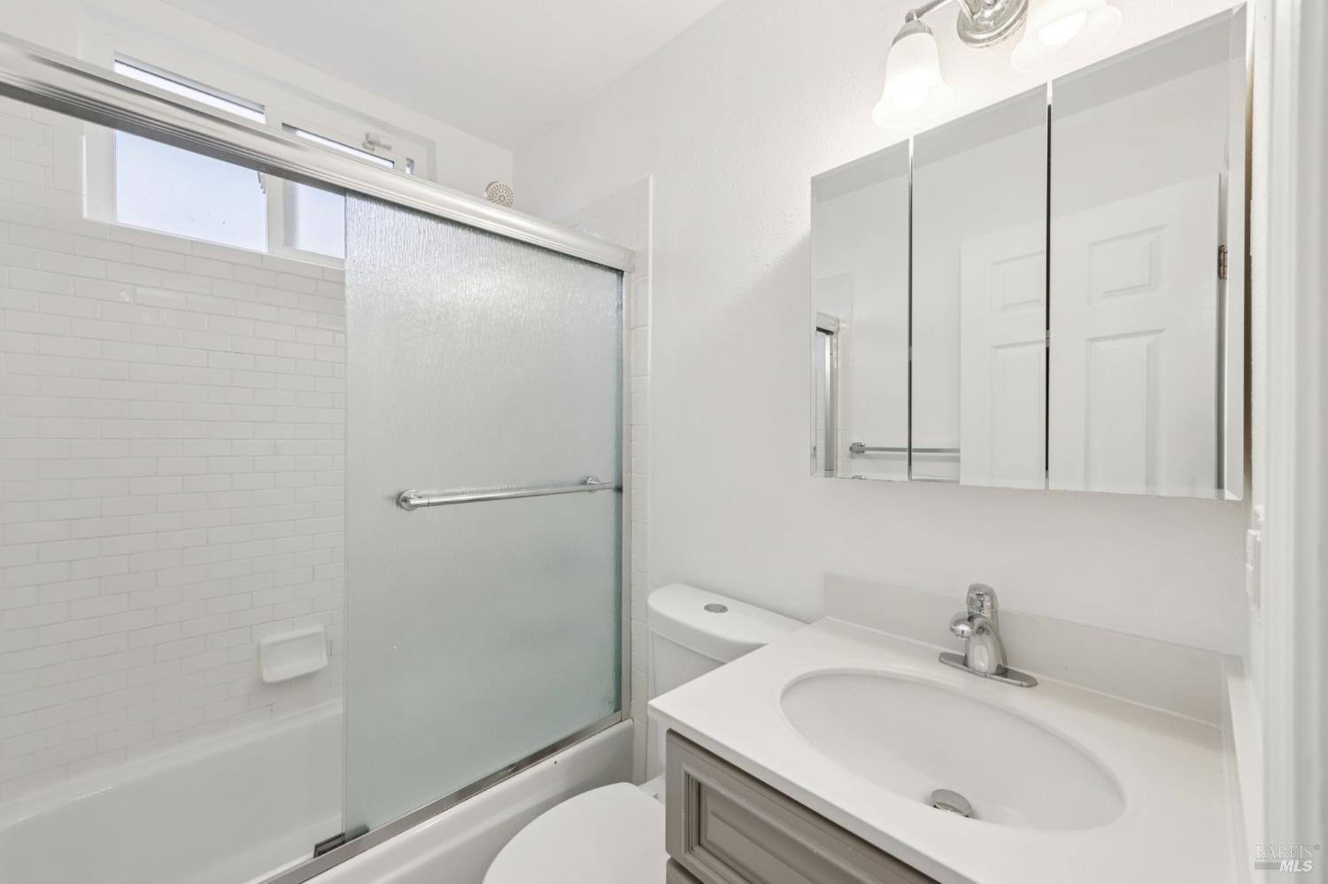 Detail Gallery Image 24 of 44 For 151 Marquette Ave, Vallejo,  CA 94589 - 4 Beds | 2 Baths